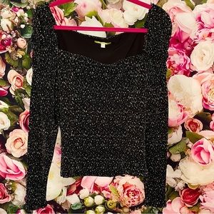 SO PRETTY UP CLOSE!! Gianni Bini Black Floral Top Size L